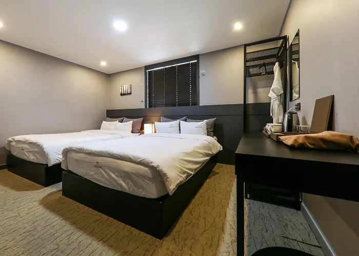 Gonggam Gonggan Station Hotel 3*